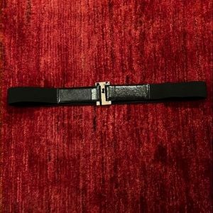 NWT Ann Taylor black mixed media belt, tortoise clasp, size M/L